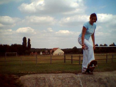 sara qui apren le skate lol